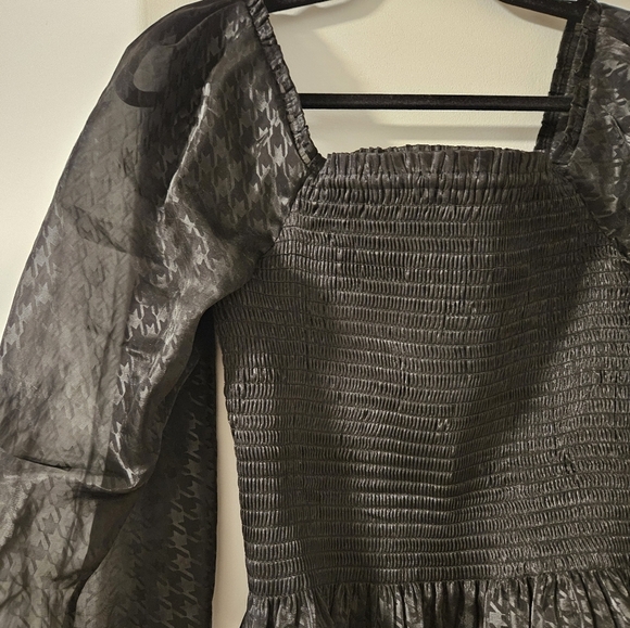 Wayf Black Ruffled Puff Sleeve Blouse - Picture 2 of 5